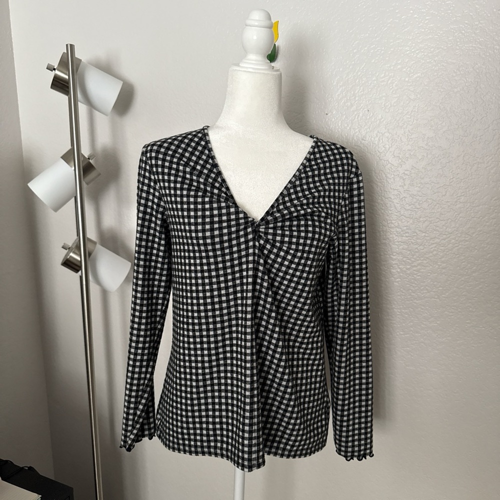 Old Navy Black and White Gingham Button Down Shirt